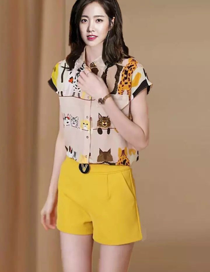 Áo Kiểu Họa Tiết Sinh Động - SM67